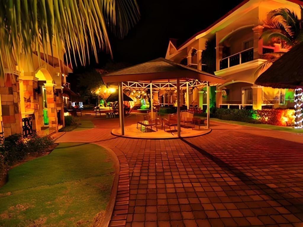 Moonbay Marina The Villas Olongapo Exteriér fotografie